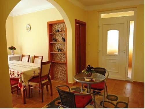 Apartment Villa Attila Hévíz Exterior foto